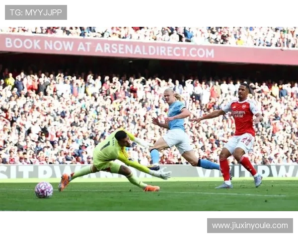 曼城与阿森纳激战正酣，英超焦点大战引爆全场热议