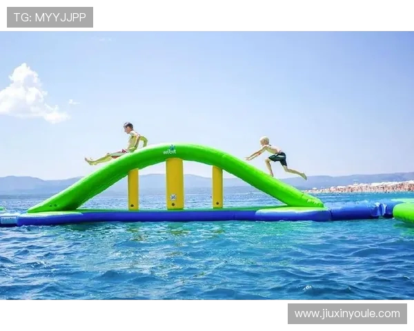 从惊险腾跃到优雅入水探寻跳水运动背后的力量与美感 从惊险腾跃到优雅入水探寻跳水运动背后的力量与美感